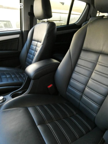 
								Isuzu D-MAX Ls-U (4X4) My25.5 full									