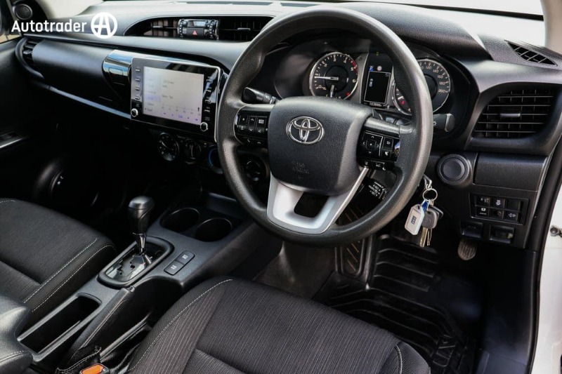 
								Toyota Hilux Sr (4X4) Gun126R full									