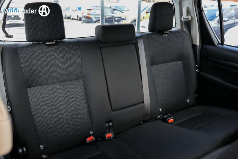 
								Toyota Hilux Sr (4X4) Gun126R full									