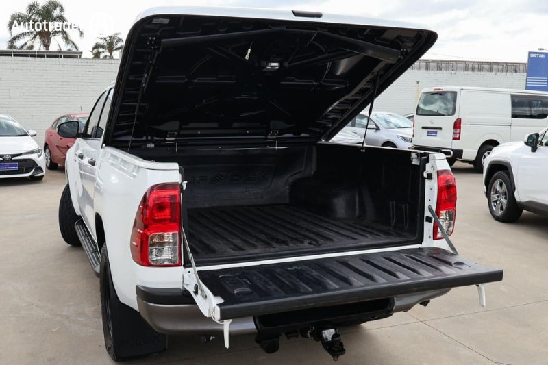 
								Toyota Hilux Sr (4X4) Gun126R full									