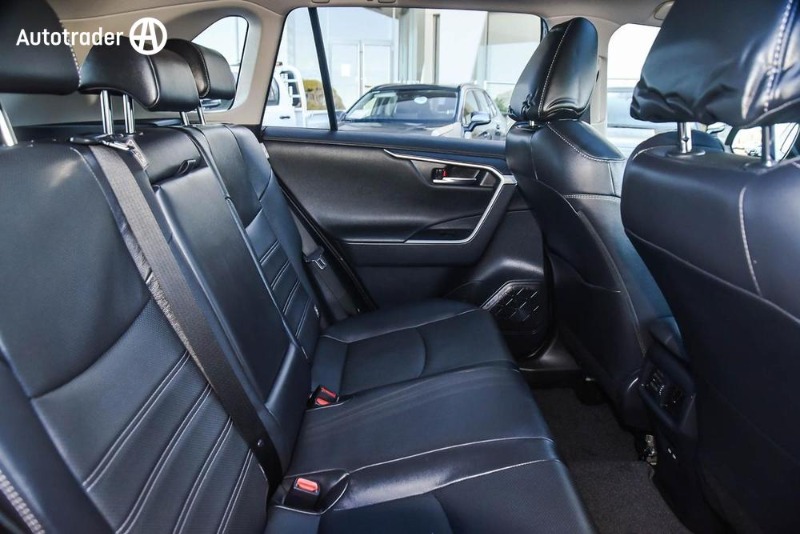 
								Toyota RAV4 Cruiser (Awd) Hybrid Axah54R full									