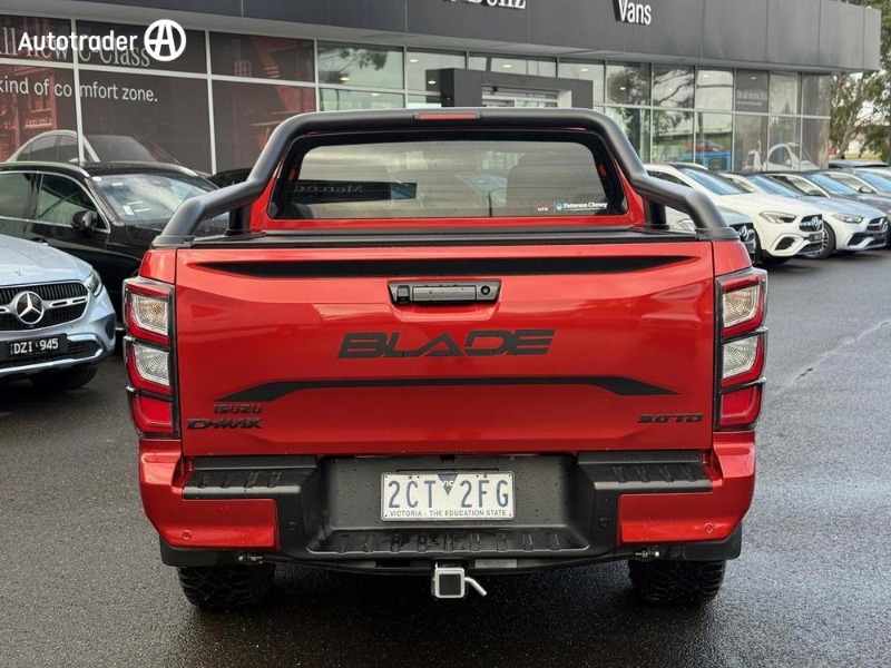 
								Isuzu D-MAX Blade My24 full									