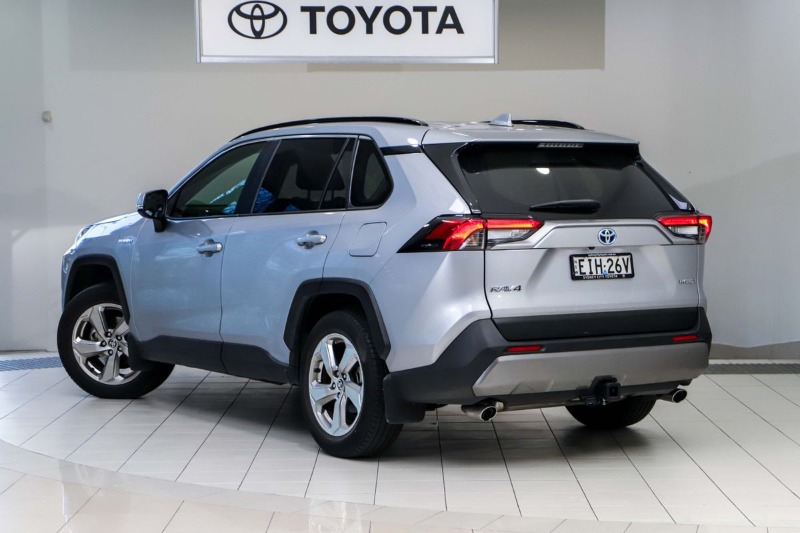 
								Toyota RAV4 GXL AXAH52R full									