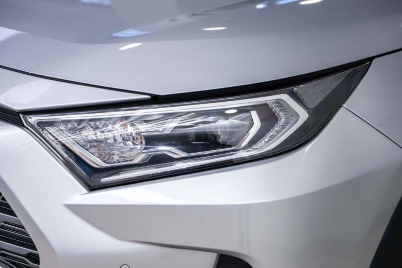 
								Toyota RAV4 GXL AXAH52R full									
