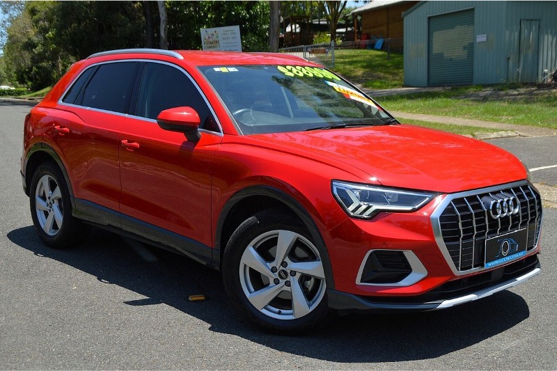 
								Audi Q3 full									