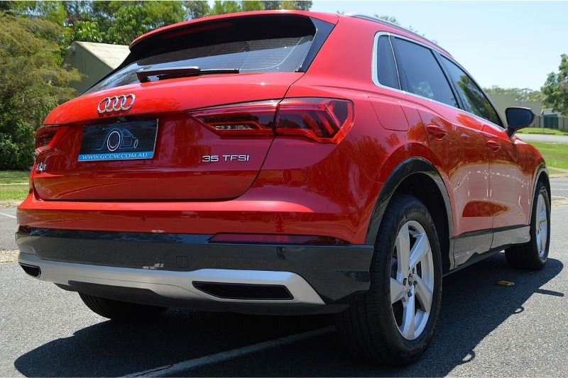 
								Audi Q3 full									