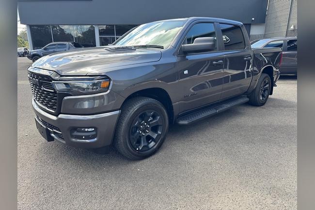 
								RAM 1500 full									