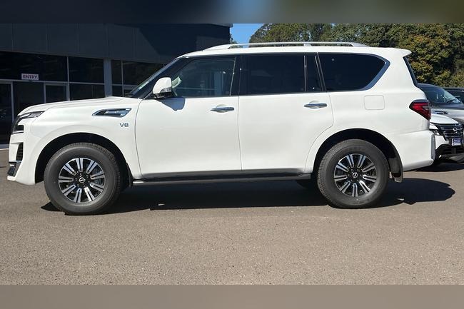 
								Nissan Patrol full									