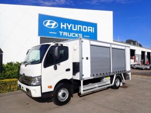 HINO DUTRO 300