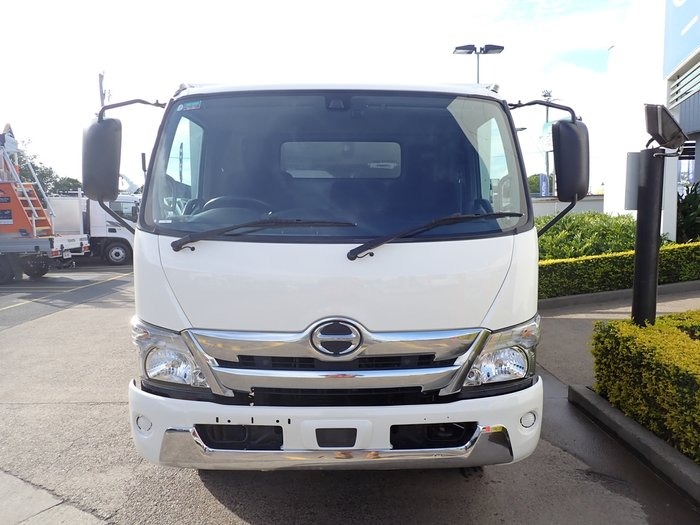 
								HINO DUTRO 300 full									