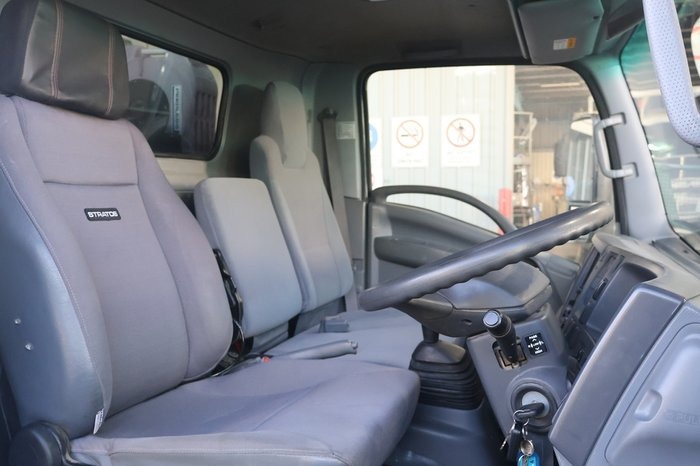 
								ISUZU NPR 75-190 full									