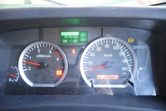 
								ISUZU NPR 75-190 full									