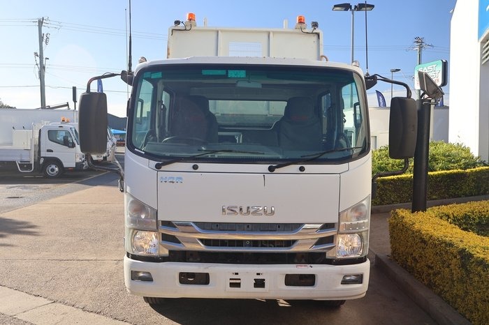 
								ISUZU NQR 87-190 full									
