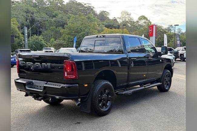 
								2026 RAM 3500 full									
