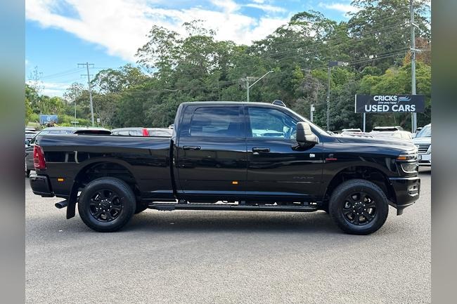 
								2026 RAM 3500 full									