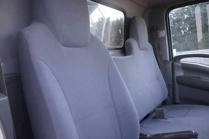
								ISUZU NLR 45-150 full									