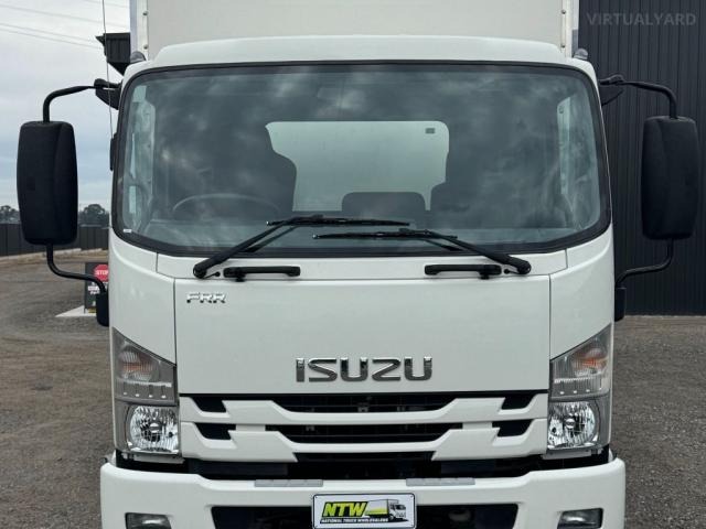 
								ISUZU FRR 107/210 full									