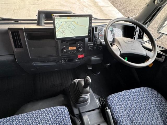 
								ISUZU NPR 45/155 TRADEPACK full									