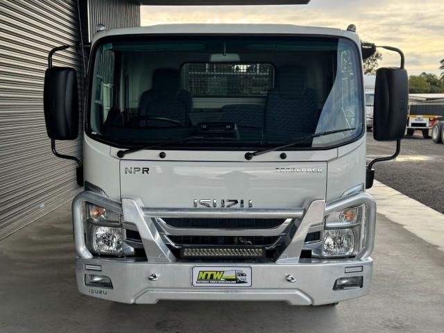 
								ISUZU NPR 45/155 TRADEPACK full									
