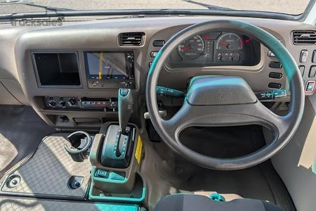 
								Mitsubishi ROSA AUTOMATIC WHEELCHAIR BUS full									