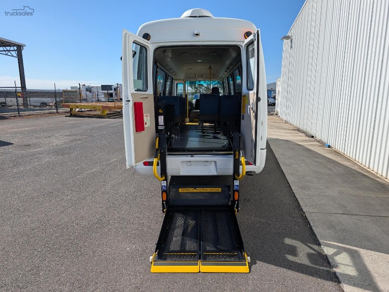 
								Mitsubishi ROSA AUTOMATIC WHEELCHAIR BUS full									