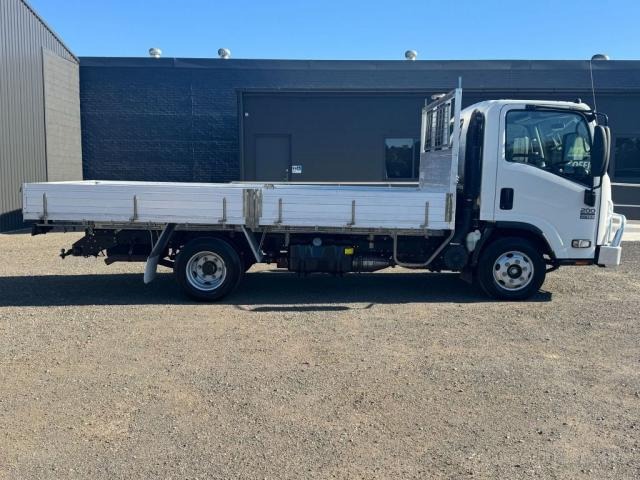 
								ISUZU NPR200 MEDIUM full									