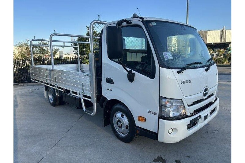 Hino 300 Series 616 TradeAce 3430 Wide