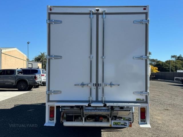 
								HINO 300 SERIES 616 MEDIUM full									