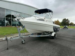 Savage Centurion 4.8m – 2005 Model