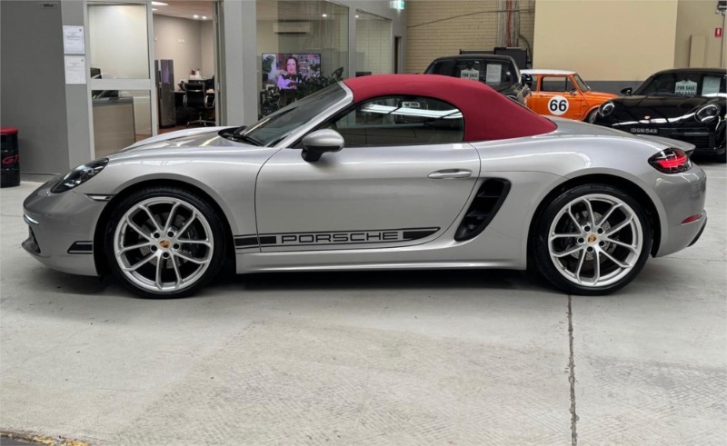 
								2024 Porsche 718 Convertible Boxster Style Edition 982 MY24$127,990 full									