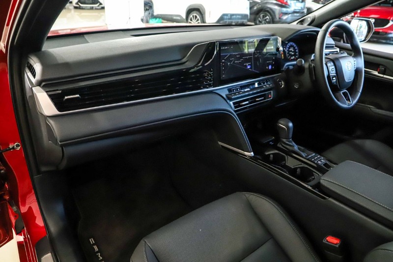 
								2025 Toyota Camry SL AXVH80R $51,888 full									