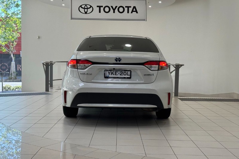 
								2020 Toyota Corolla SX Hybrid ZWE211R $28,888 full									