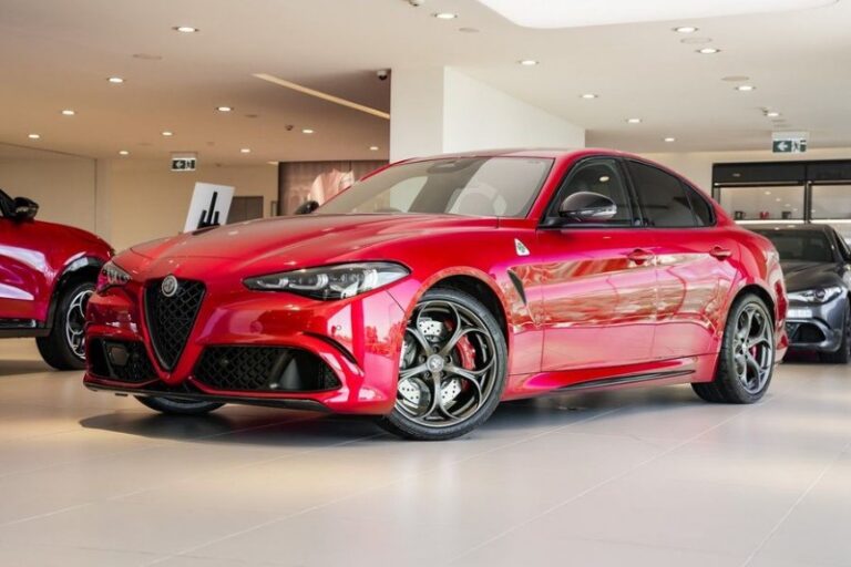 2025 Alfa Romeo Giulia Quadrifoglio Series 5 $164,888