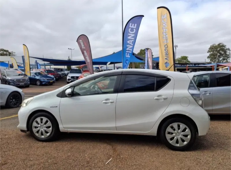 
								2015 TOYOTA AQUA Automatic $17,995 Ex Govt Charges* full									