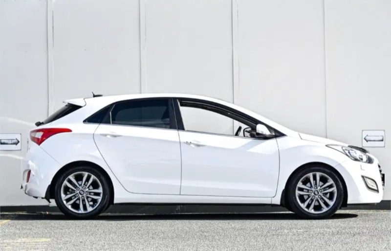 
								2016 Hyundai i30 Premium Auto MY17 $16,999 Ex Govt Charges* full									