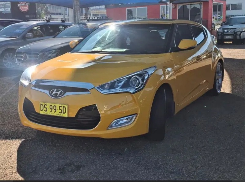 
								2013 Hyundai Veloster + Auto $11,980 Ex Govt Charges* full									