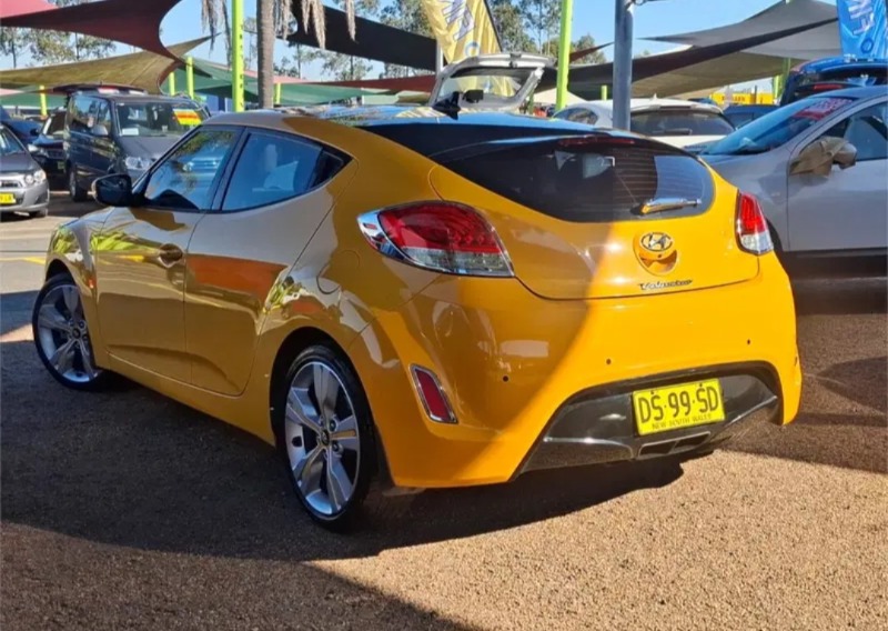 
								2013 Hyundai Veloster + Auto $11,980 Ex Govt Charges* full									