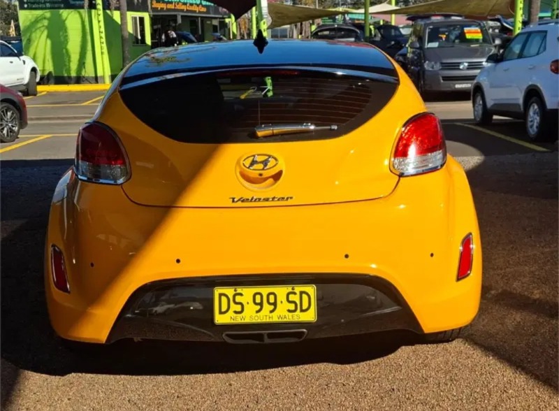 
								2013 Hyundai Veloster + Auto $11,980 Ex Govt Charges* full									