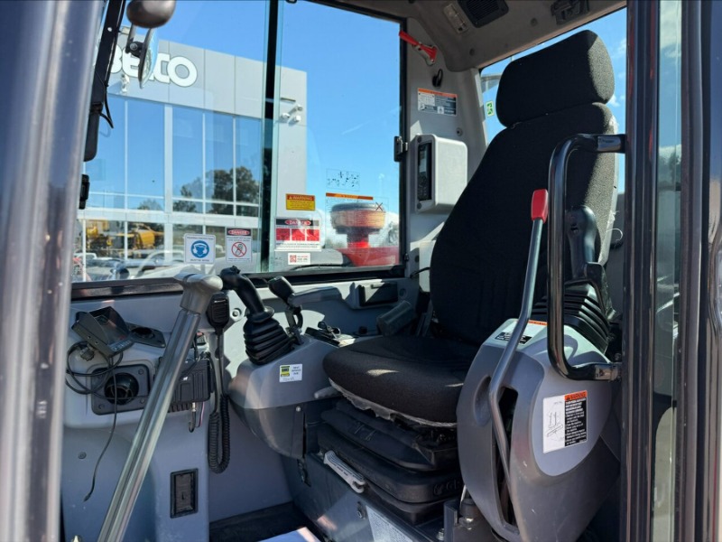 
								2024 Kobuta KX080-3 Excavator full									