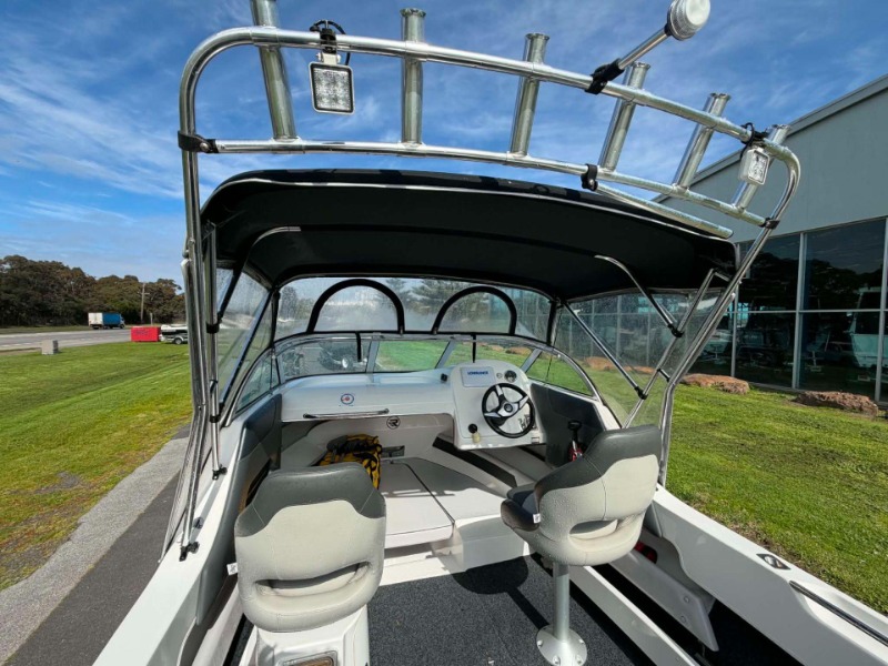 
								Revival 530 Cuddy Cabin – ( CON B65621) full									