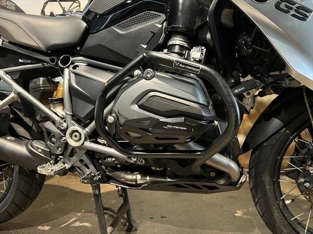 
								BMW R 1200 GS Triple Black full									