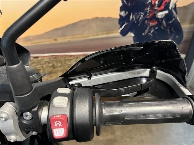 
								BMW R 1200 GS Triple Black full									