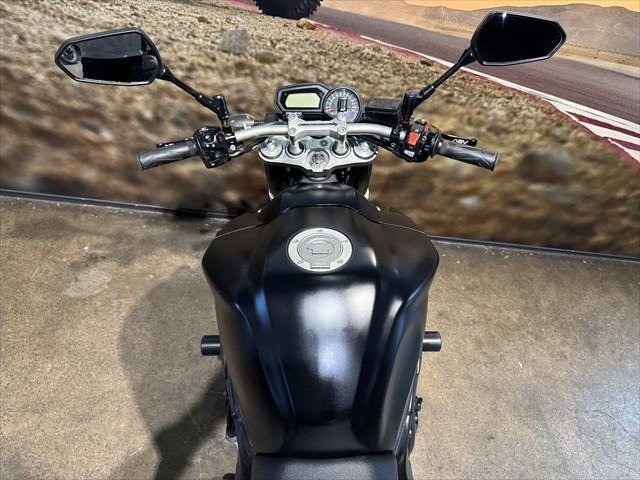 
								Yamaha FZ1N full									