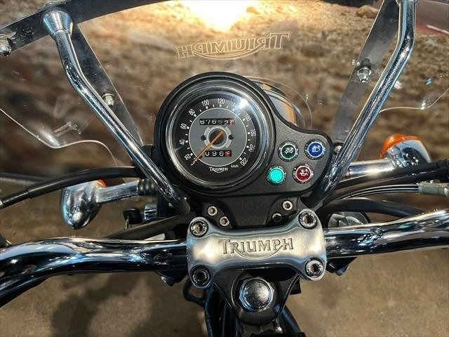 
								Triumph Bonneville T100 (790cc) full									