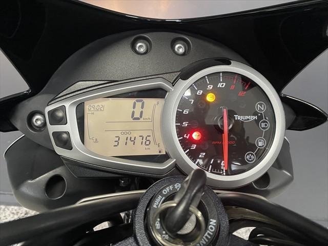 
								Triumph Speed Triple R SE 94 full									