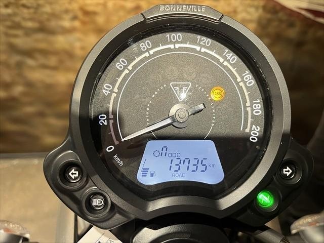 
								Triumph Speed Twin 900 full									