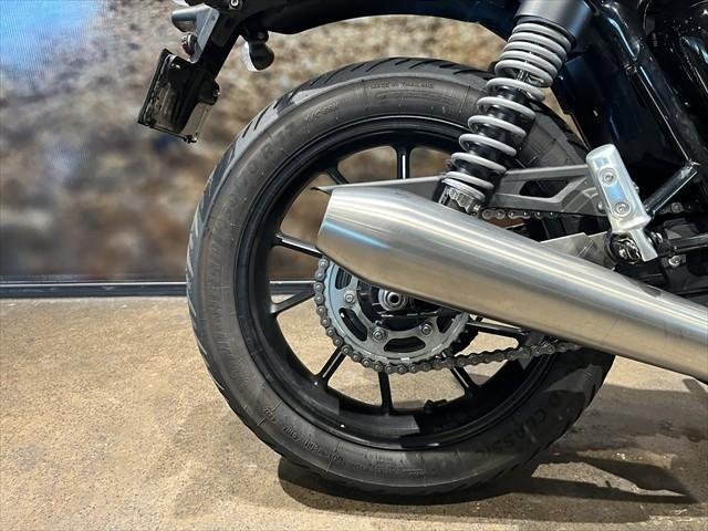 
								Triumph Speed Twin 900 full									