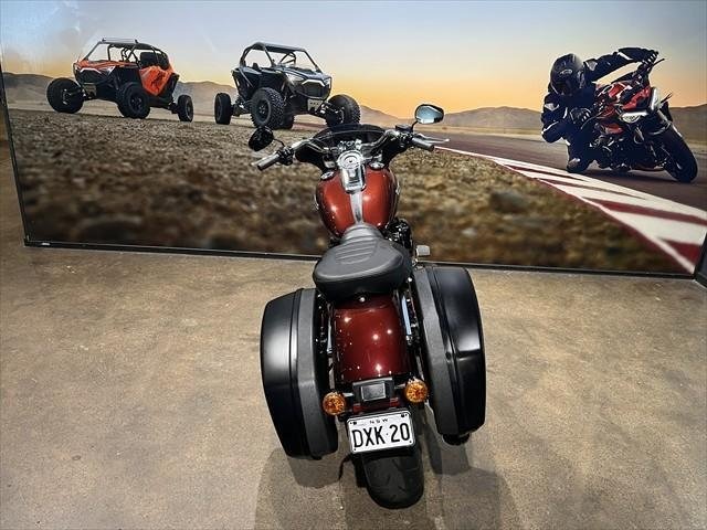 
								Harley-Davidson Sport Glide 107 (FLSB) full									