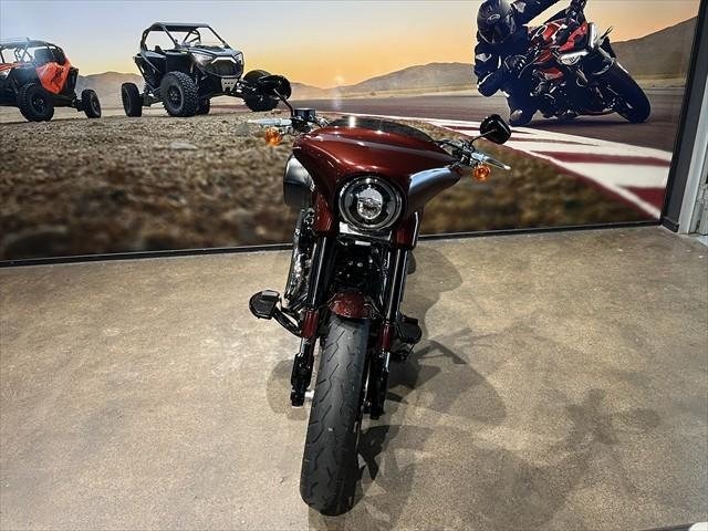 
								Harley-Davidson Sport Glide 107 (FLSB) full									