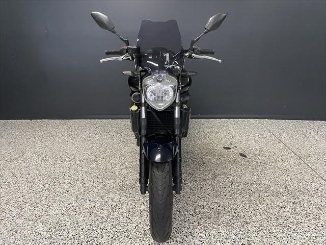
								Yamaha FZ6N full									